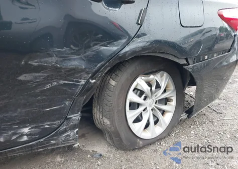 2017 Toyota Camry Le z USA, uszkodzony, nr VIN 4T1BD1FK9HU211662